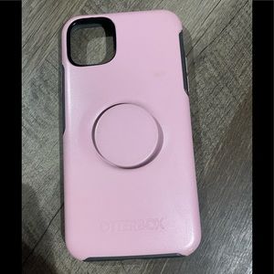 11 pro max otter box  case perfect condition